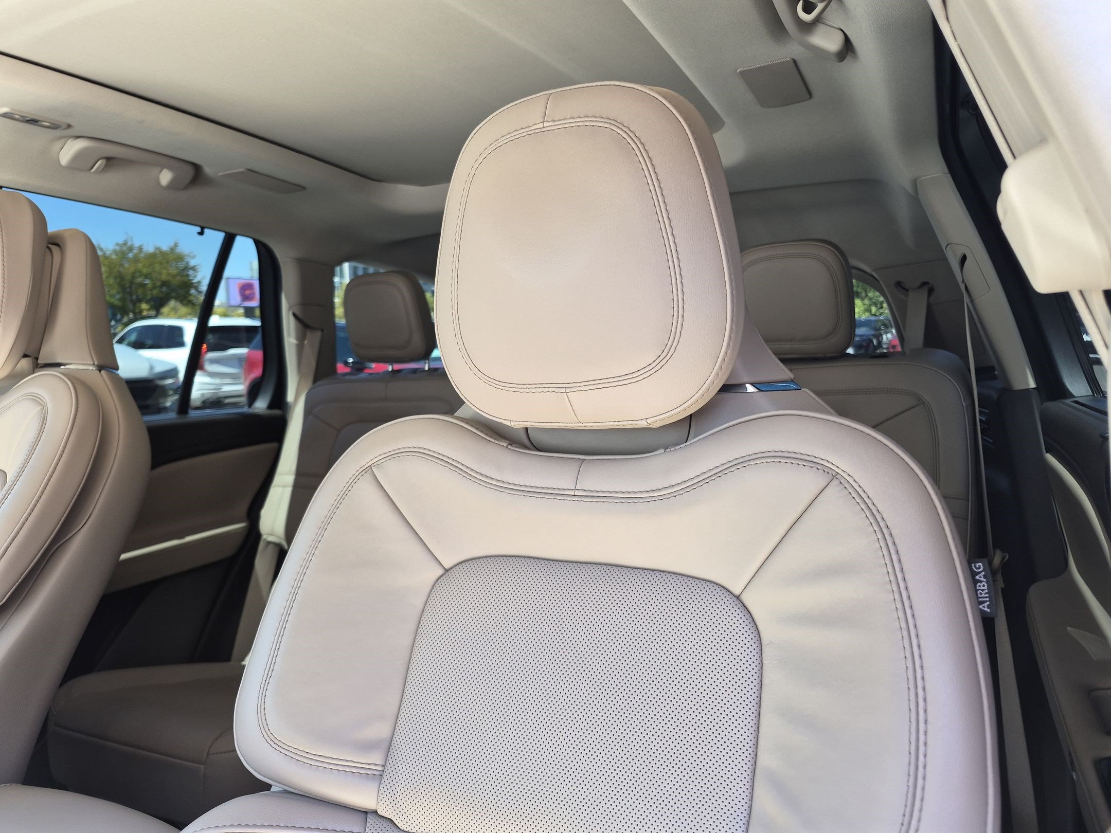 Used 2024 Lincoln Aviator Reserve w/ Equipment Group 201A AWD/4WD image 24