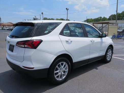 Used 2022 Chevrolet Equinox LS FWD image 3