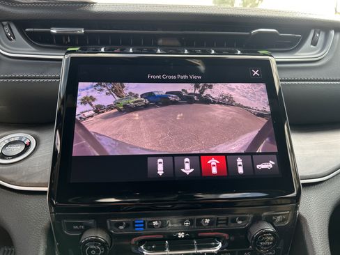 New 2025 Jeep Grand Cherokee L Limited image 36