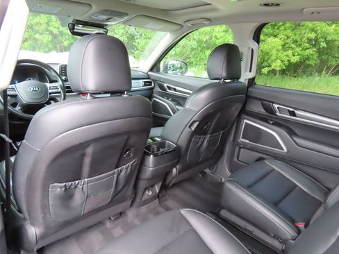 Used 2021 Kia Telluride S AWD/4WD image 27