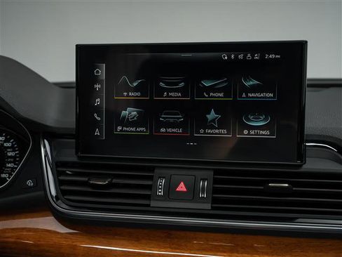 Used 2021 Audi Q5 2.0T Premium w/ Convenience Package image 28