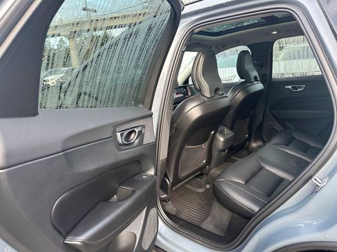 Certified 2023 Volvo XC60 B5 Plus w/ Climate Package image 15