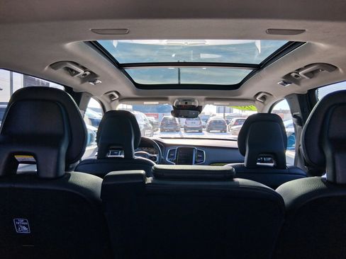 Used 2016 Volvo XC90 T6 Momentum w/ Momentum Plus Package image 20