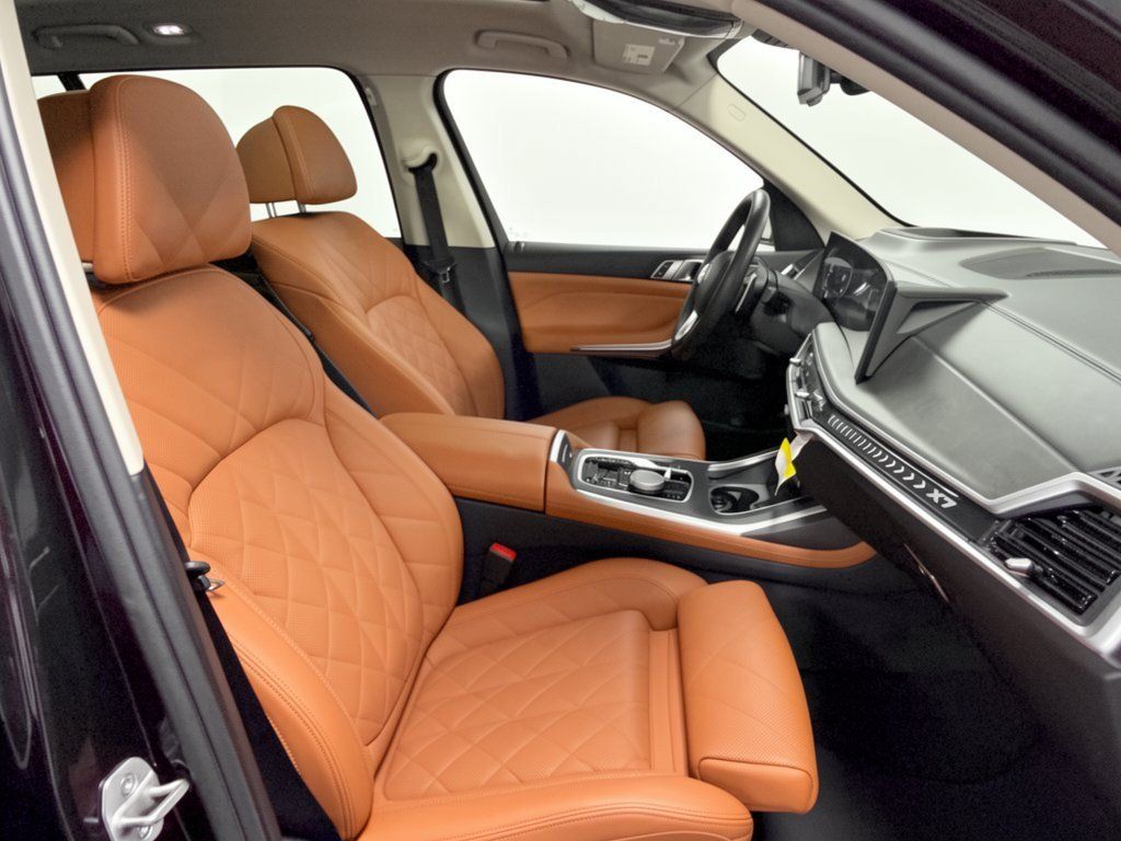 Certified 2024 BMW X7 xDrive40i w/ Climate Comfort Package AWD/4WD image 30