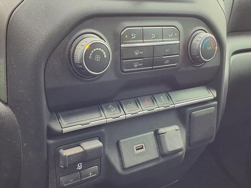 Used 2020 Chevrolet Silverado 1500 Custom Trail Boss w/ Custom Convenience Package image 10