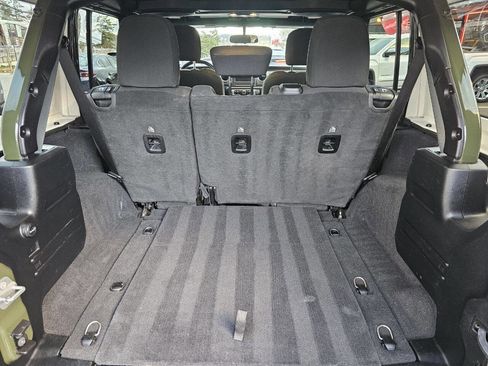 Used 2021 Jeep Wrangler Unlimited Sahara w/ Cold Weather Group image 18