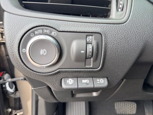 Used 2019 Buick Envision Premium w/ Driver Confidence Package image 31