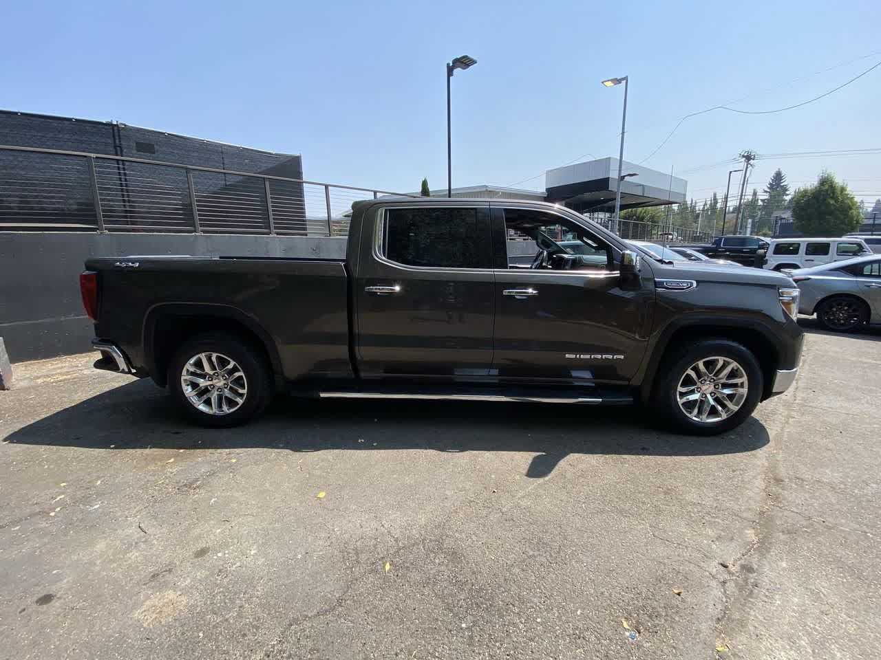 Used 2019 GMC Sierra 1500 SLT w/ SLT Premium Plus Package AWD/4WD image 7