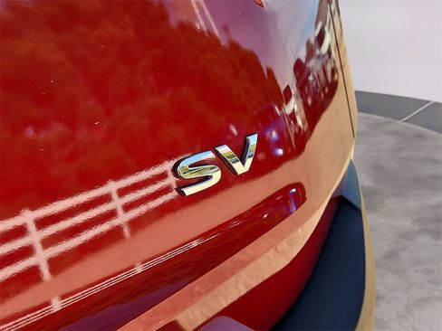 Used 2021 Nissan Rogue SV image 11