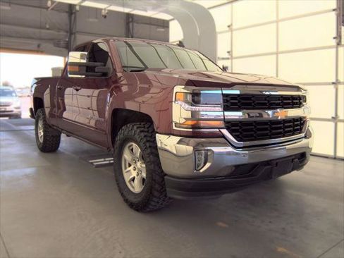 Used 2017 Chevrolet Silverado 1500 LT w/ All Star Edition RWD image 6