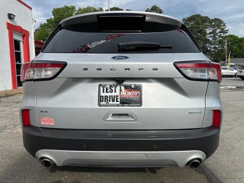 Used 2020 Ford Escape SE FWD image 6