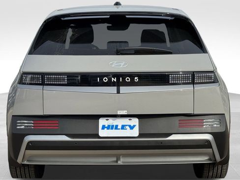 New 2026 Hyundai Ioniq 5 SEL image 5