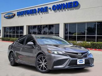Used 2021 Toyota Camry SE video 1