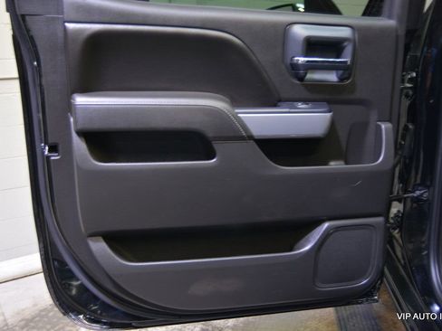 Used 2015 Chevrolet Silverado 1500 LTZ Z71 w/ LTZ Plus Package AWD/4WD image 9