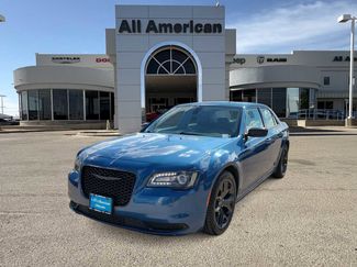 Used 2020 Chrysler 300 Touring w/ Sport Appearance Package image 1