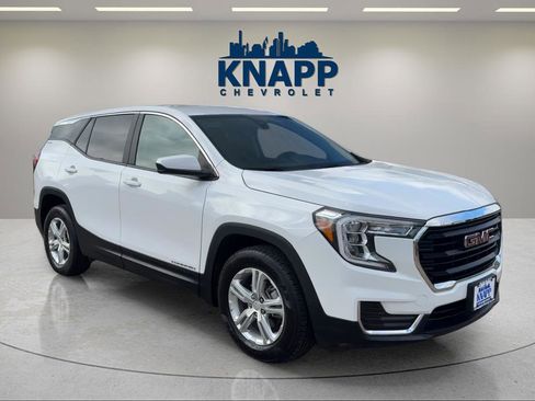 Used 2024 GMC Terrain SLE image 7