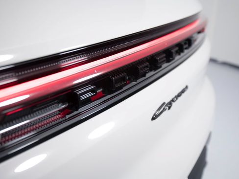 Certified 2026 Porsche Cayenne E-Hybrid AWD/4WD image 83