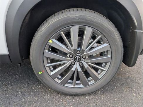 New 2025 Nissan Pathfinder SL w/ SL Premium Package image 27