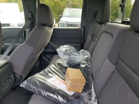 New 2026 Nissan Frontier SV w/ SV Convenience Package AWD/4WD image 26