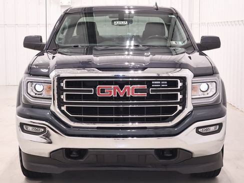 Used 2019 GMC Sierra 1500 SLE w/ SLE Value Package AWD/4WD image 4