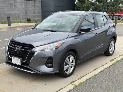 Used 2023 Nissan Kicks S FWD image 1