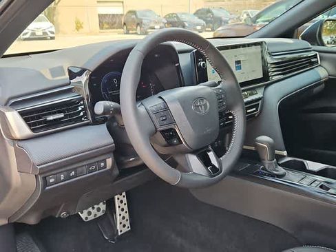 Used 2026 Toyota Camry SE w/ Multimedia Upgrade Package FWD image 10