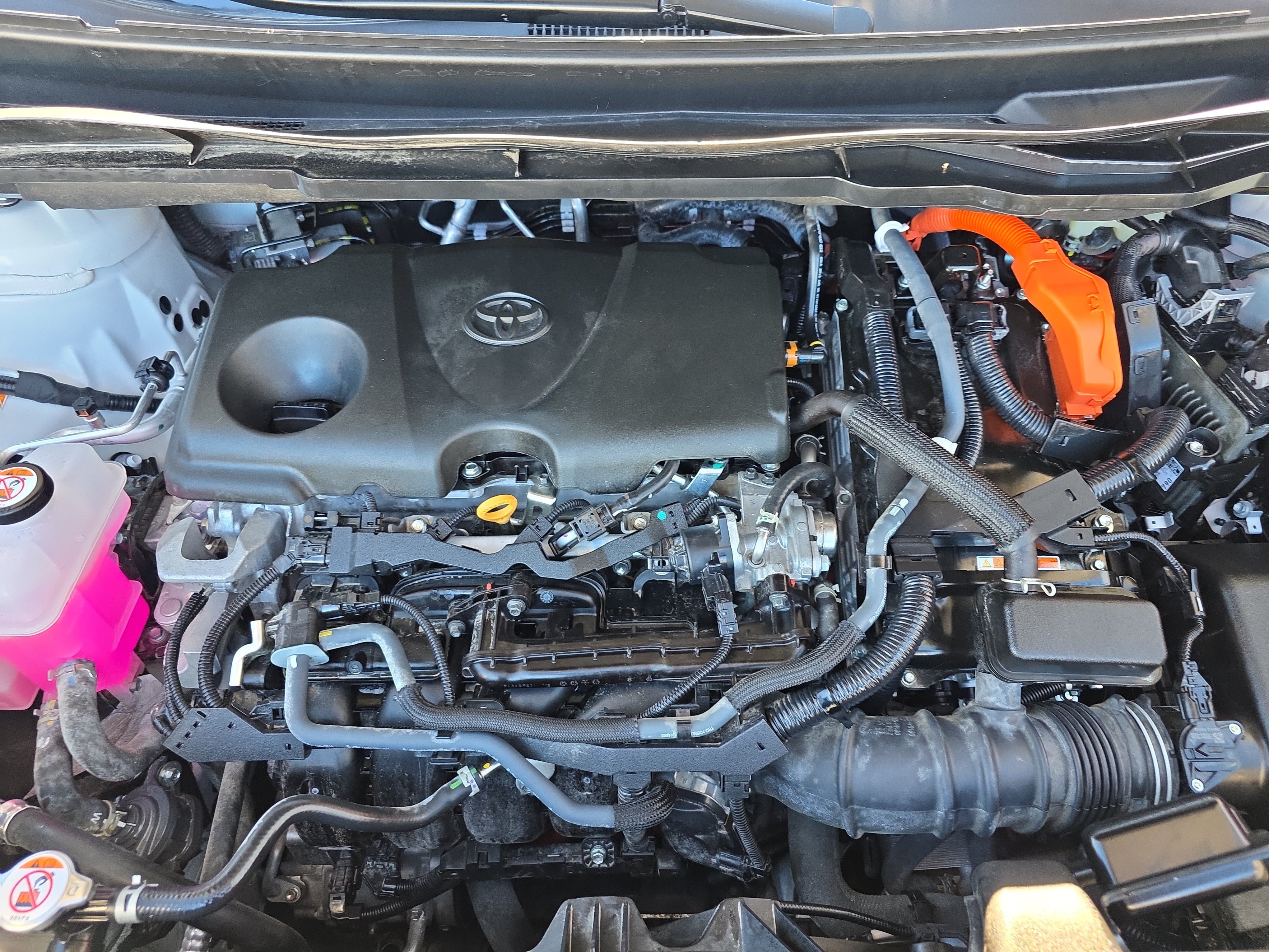 Used 2025 Toyota Sienna LE AWD/4WD image 10