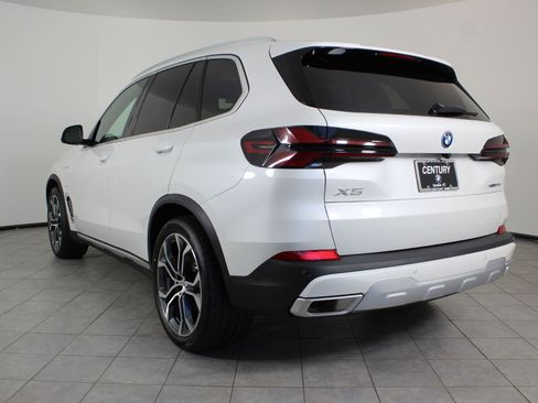 New 2026 BMW X5 xDrive50e w/ Executive Package image 3