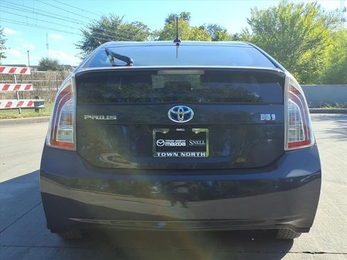 Used 2014 Toyota Prius One image 4