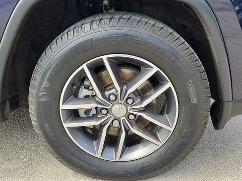 Used 2017 Jeep Grand Cherokee Limited AWD/4WD image 8