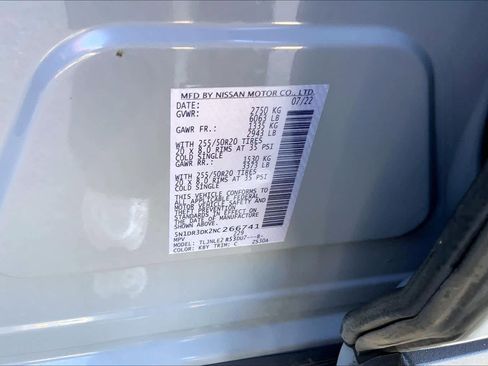 Used 2022 Nissan Pathfinder Platinum AWD/4WD image 35