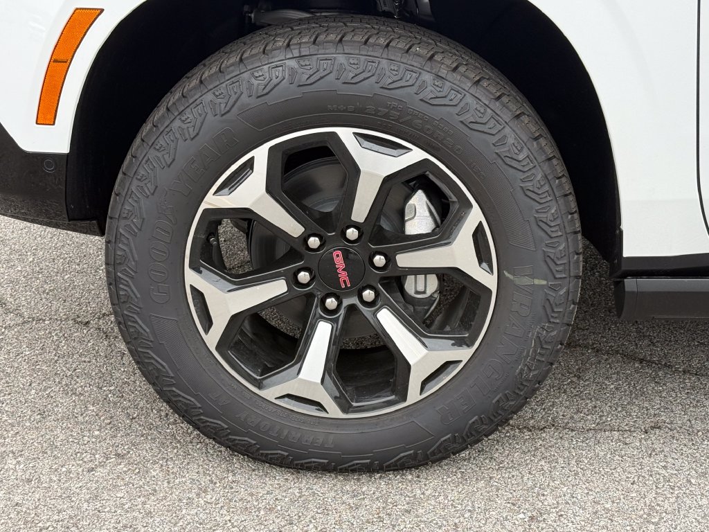New 2026 GMC Yukon XL AT4 w/ AT4 Premium Plus Package AWD/4WD image 12