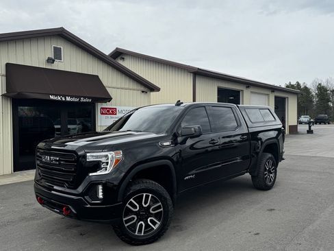 Used 2021 GMC Sierra 1500 AT4 w/ AT4 Preferred Package AWD/4WD image 1