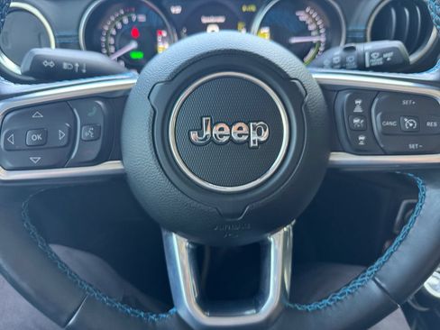 Used 2021 Jeep Wrangler Unlimited Rubicon 4xe w/ Cold Weather Group AWD/4WD image 30