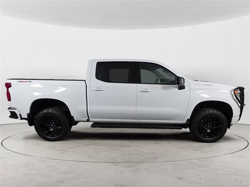 Used 2023 Chevrolet Silverado 1500 RST image 6