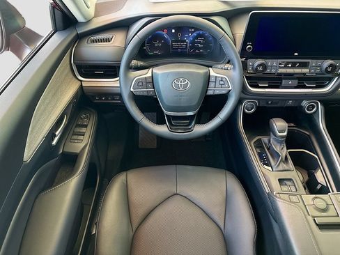 Used 2026 Toyota Grand Highlander AWD Hybrid image 10