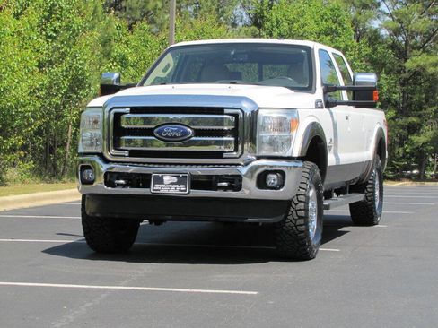 Used 2015 Ford F250 Lariat w/ Lariat Ultimate Package image 8