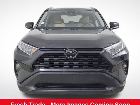 Used 2021 Toyota RAV4 XLE FWD image 1