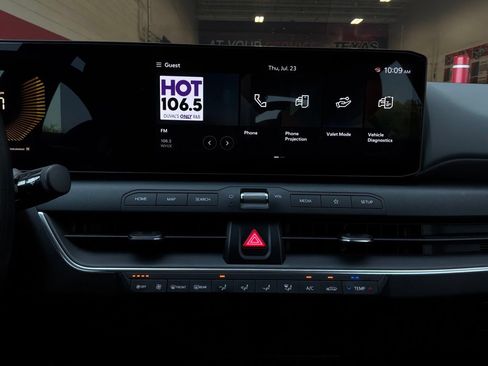 Used 2025 Kia K4 FWD image 27