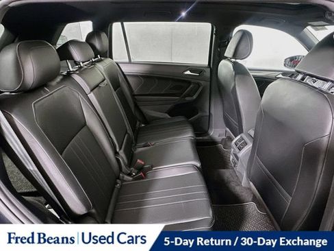 Used 2022 Volkswagen Tiguan SE R-Line AWD/4WD image 29