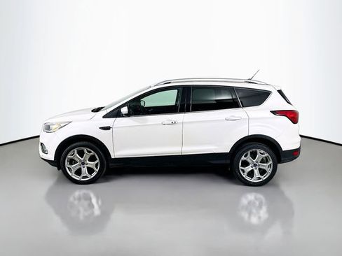 Used 2019 Ford Escape Titanium image 9