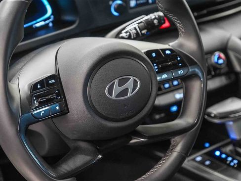 Used 2025 Hyundai Elantra Sport image 20