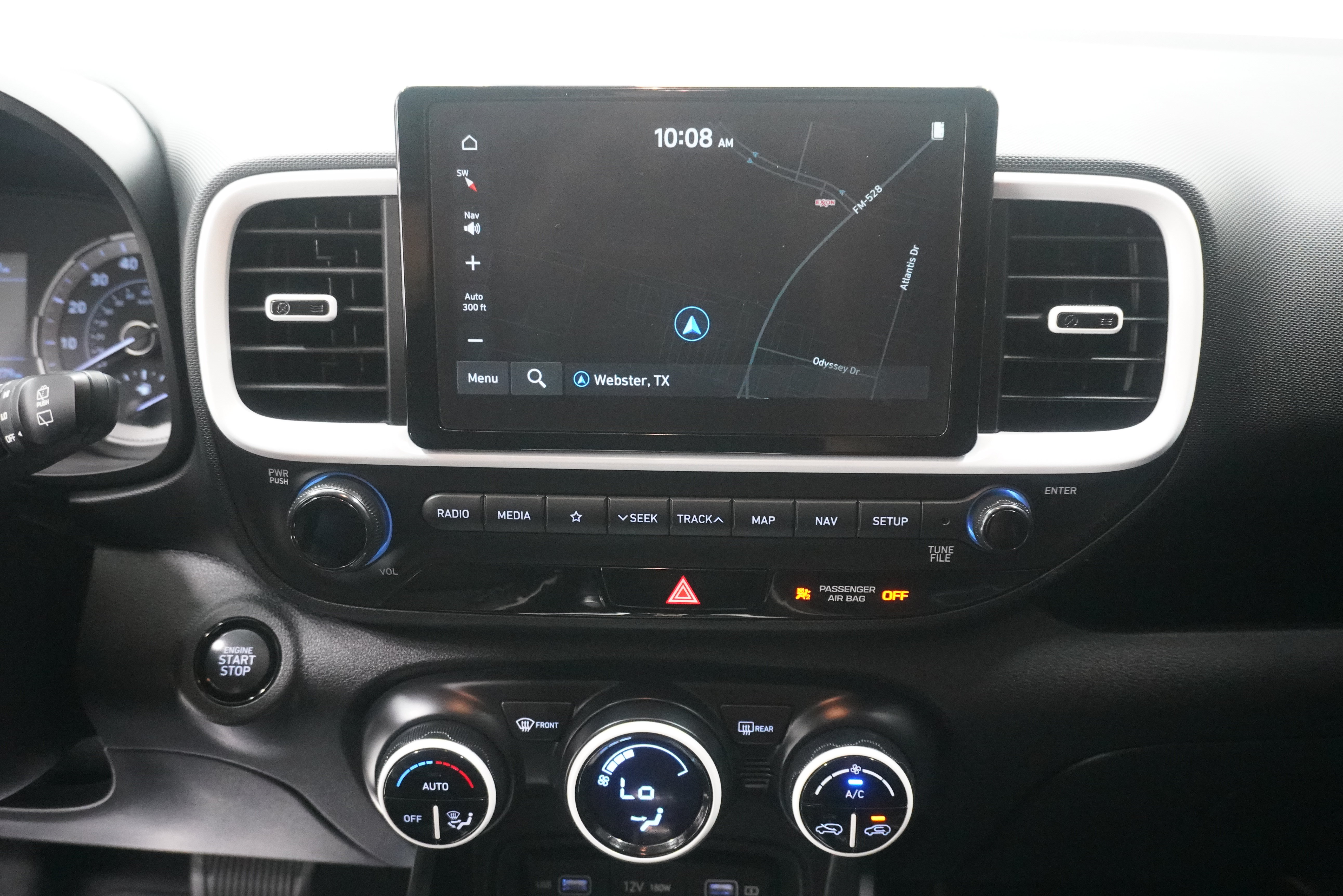 Used 2022 Hyundai Venue Limited FWD image 19