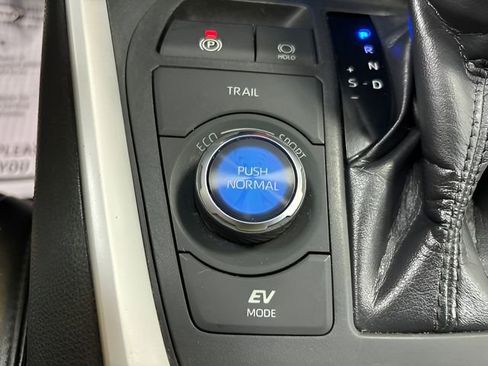 Used 2021 Toyota RAV4 XSE image 34