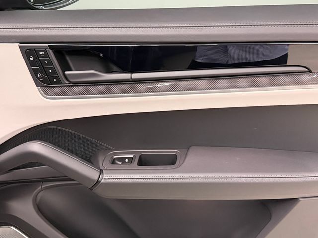 Certified 2024 Porsche Cayenne S AWD/4WD image 43