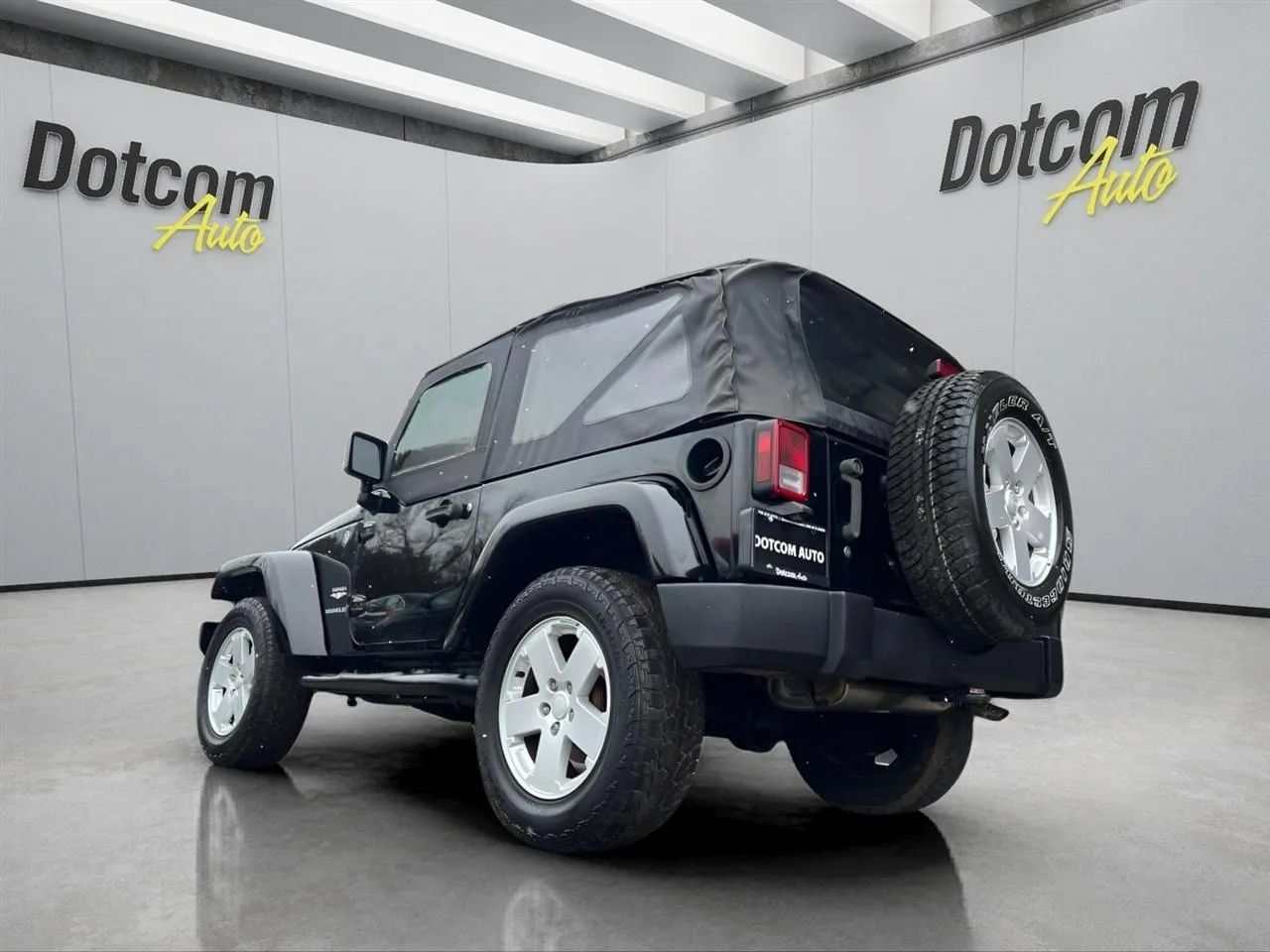 Used 2007 Jeep Wrangler Sahara AWD/4WD image 7