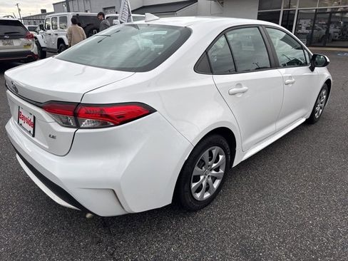 Used 2021 Toyota Corolla LE w/ Carpet Mat Package (TMS) image 22