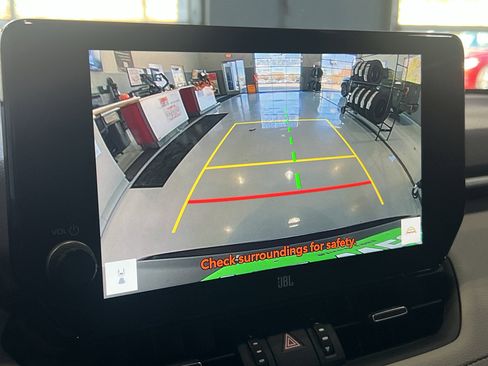 Used 2023 Toyota RAV4 XLE Premium image 29