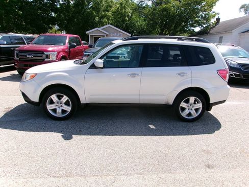Used 2010 Subaru Forester 2.5X Limited w/ Popular Equipment Group 4A AWD/4WD image 2