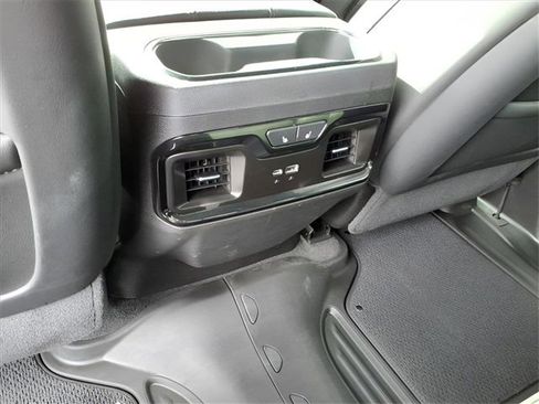 Used 2024 GMC Sierra 2500 AT4X image 16